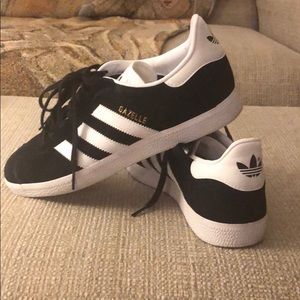 Adidas Gazelle black and white striped